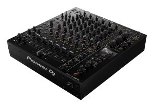 243718 Pioneer DJM-V10 - Perspektive