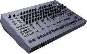 Roland TR-1000