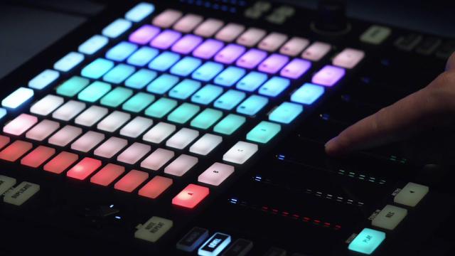 Introducing MASCHINE JAM | Native Instruments