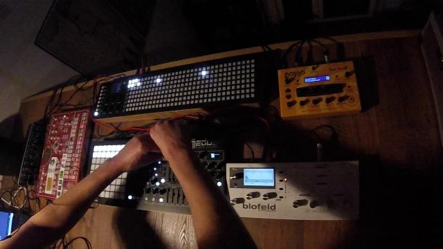 Medusa Synth techno improvisation by Umba take five