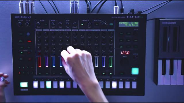 Roland TR-8S Rhythm Performer