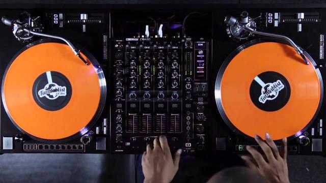 Reloop RP-8000 Turntable & RMX-80 Digital DJ Mixer - Turntablism Showcase by DJ Angelo (Routine)