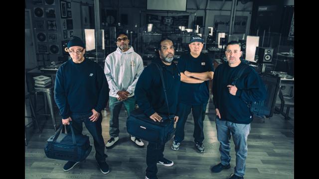 JETPACK BAGS X BEAT JUNKIES 45-PRO TEASER VIDEO... What makes a perfect 45 Bag?