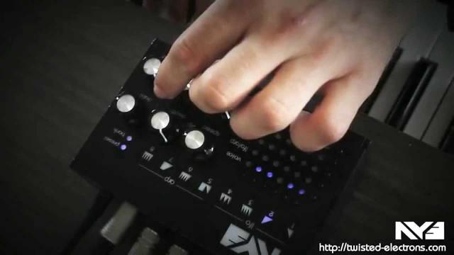 Twisted Electrons AY3 Chiptune Synth demo