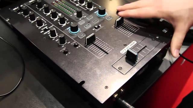 Elevator @ Musikmesse 2015: Reloop RMX-22i & RMX-33i mit Sounddemo (deutsch)